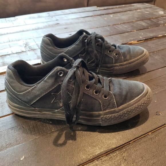 Converse All Black Star Shoes Kids Youth Size 2 - Picture 1 of 7